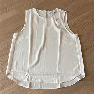 Banana Republic Cream Sleeveless Blouse Tank Top